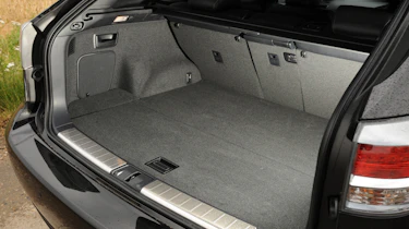 Lexus RX 450h F Sport boot