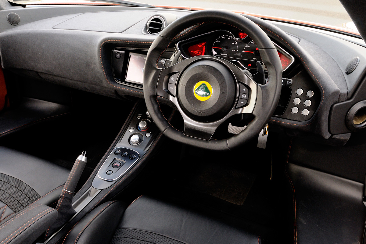 Lotus Evora 414E interior