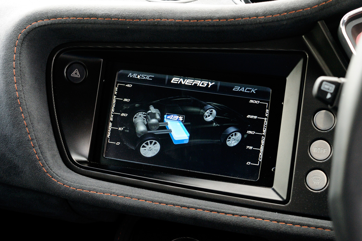 Lotus Evora 414E display