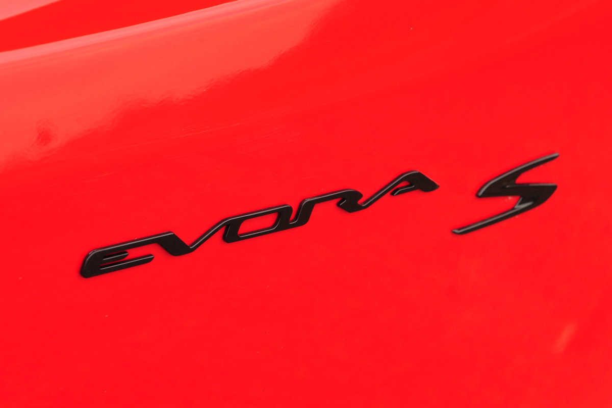Lotus Evora S badge