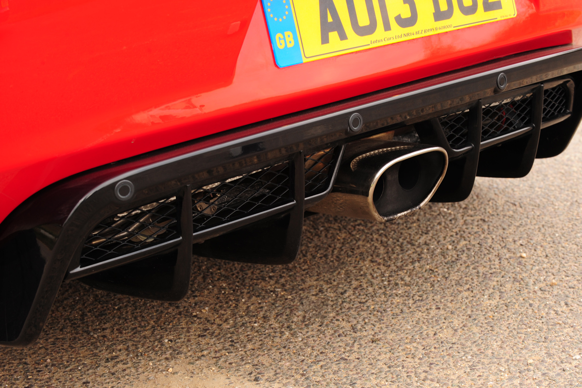 Lotus Evora S exhaust