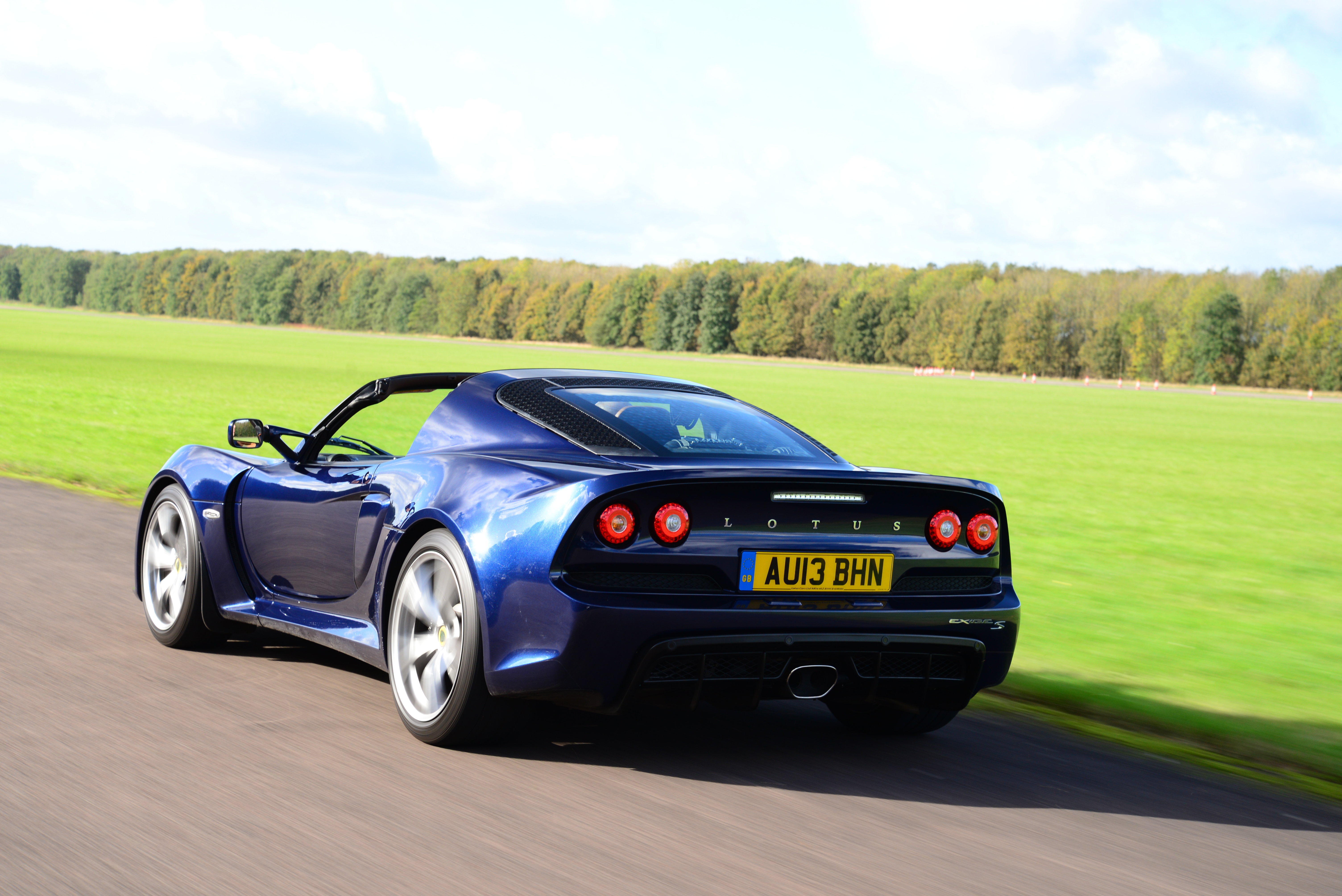 Lotus Exige rear action
