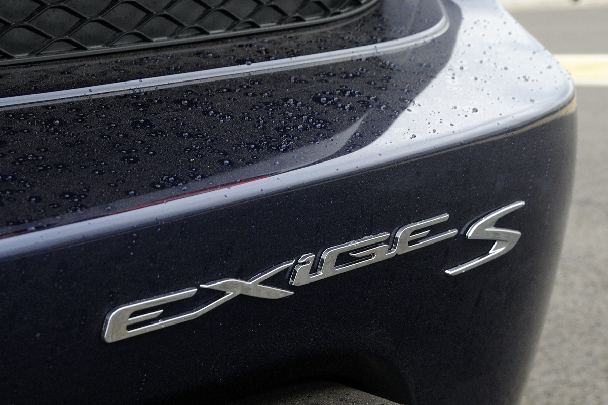 Lotus Exige S Roadster badge