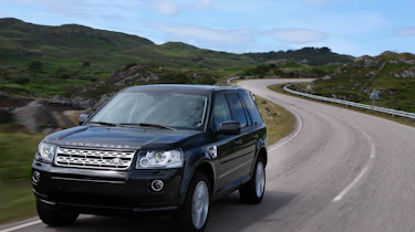 Land Rover Freelander facelift front tracking black
