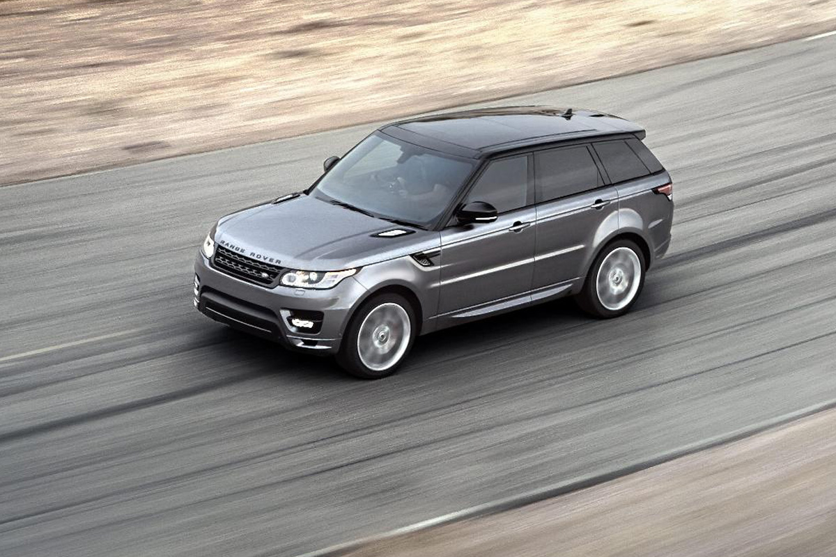 Land Rover Range Rover Sport action