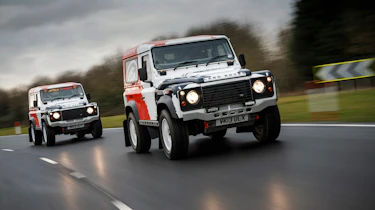 Land Rover Defender Challenge double