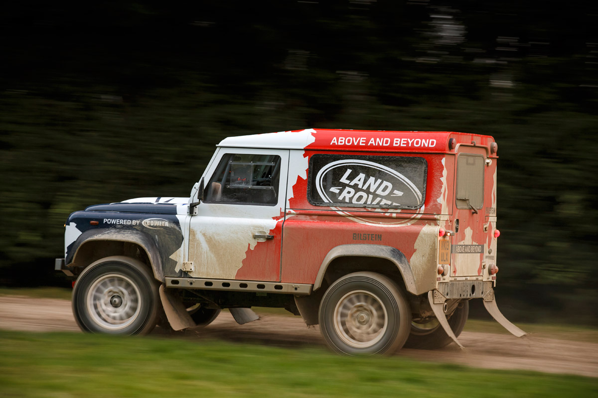 Land Rover Defender Challenge pan
