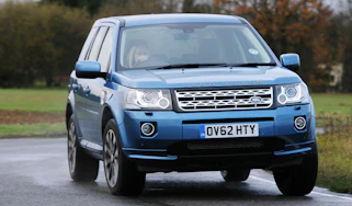 Land Rover Freelander SD4 front cornering