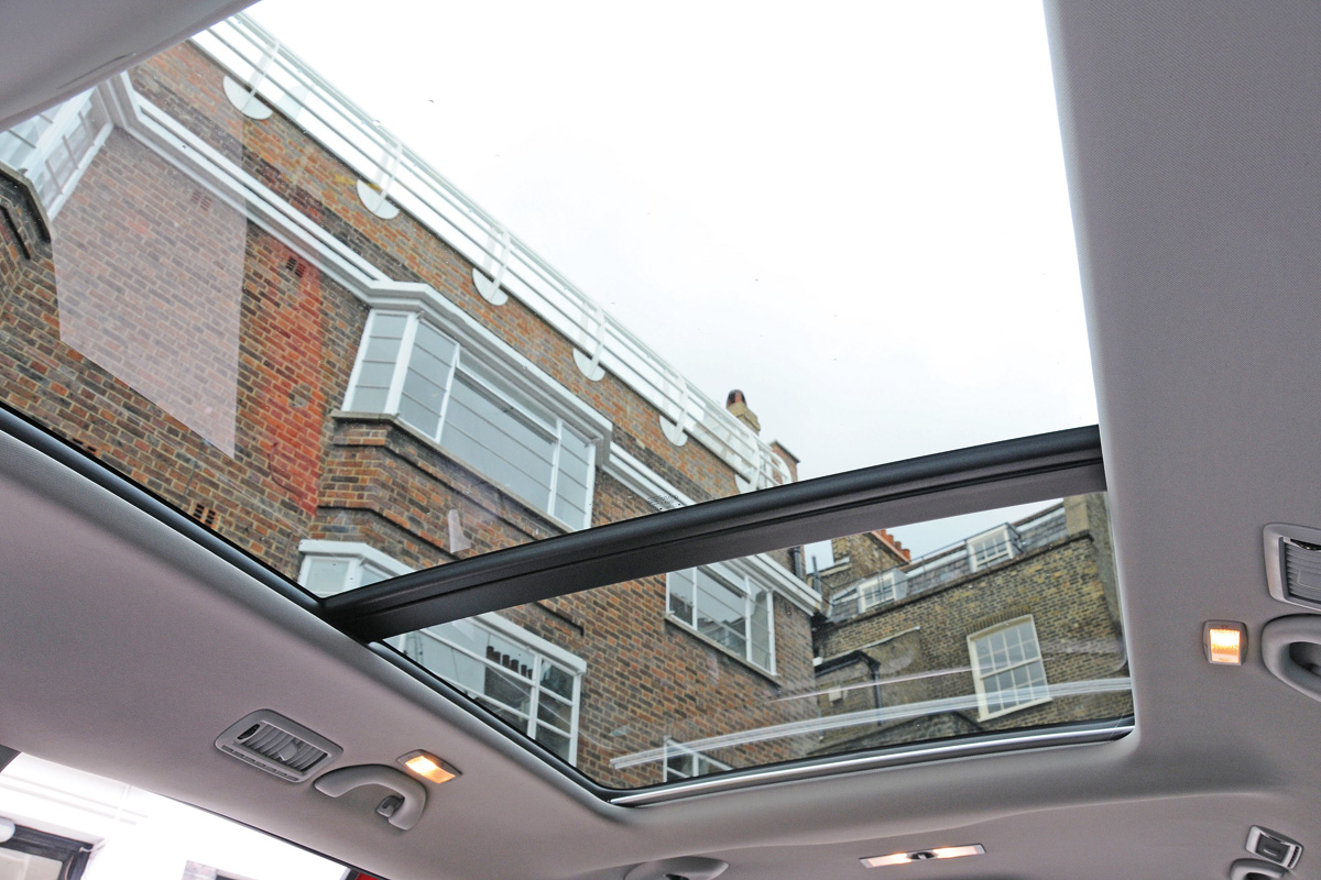 SEAT Alhambra panoramic roof