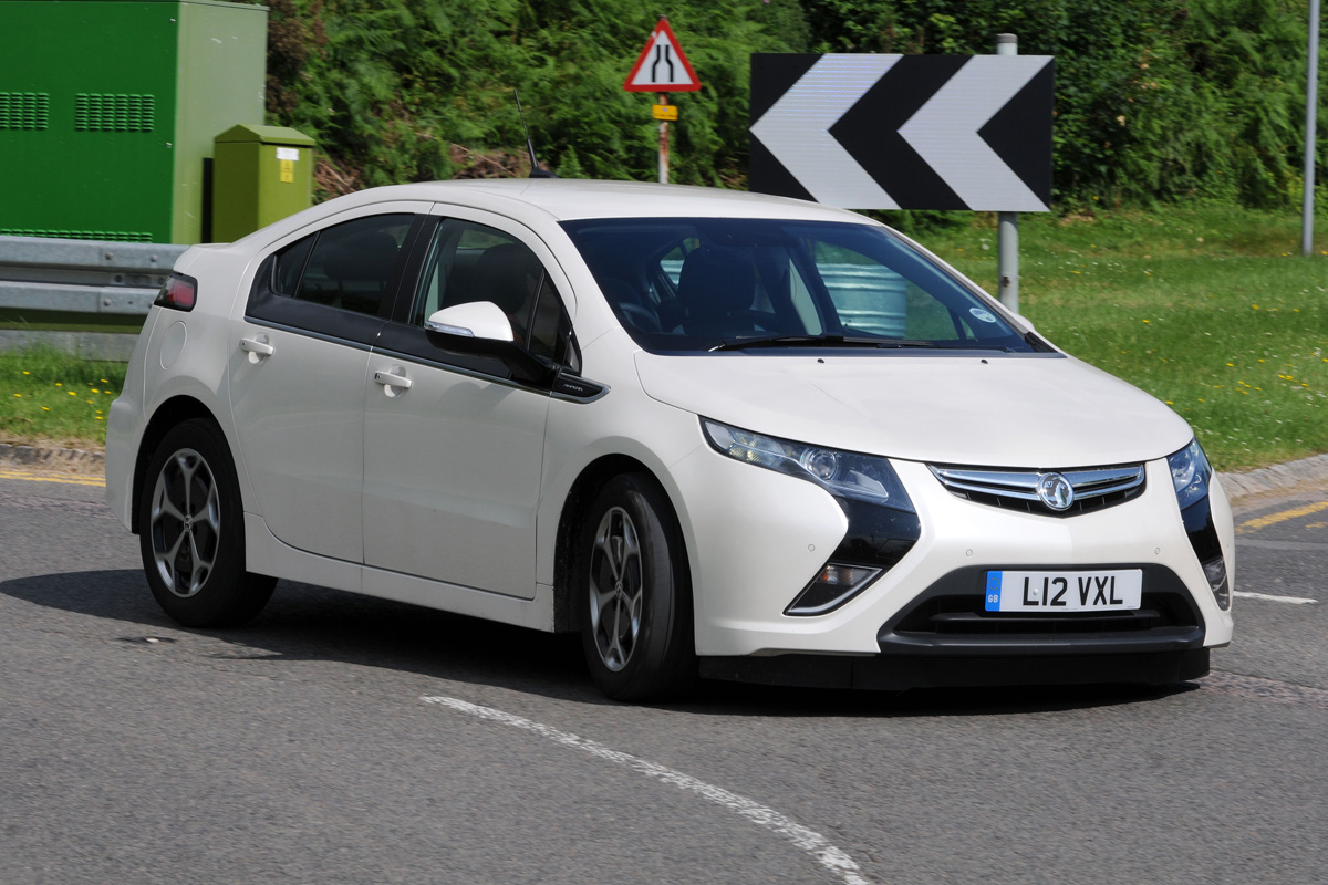 Vauxhall Ampera front cornering