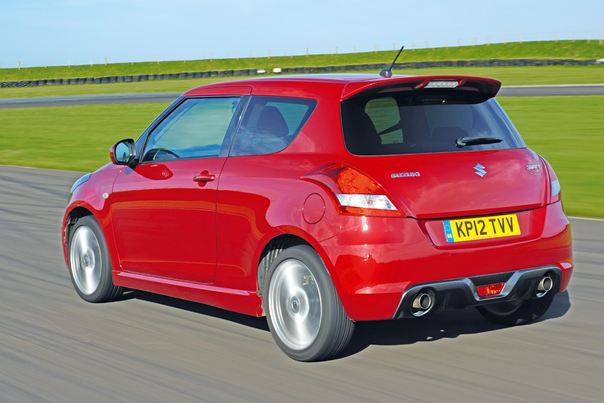Suzuki Swift Sport rear action