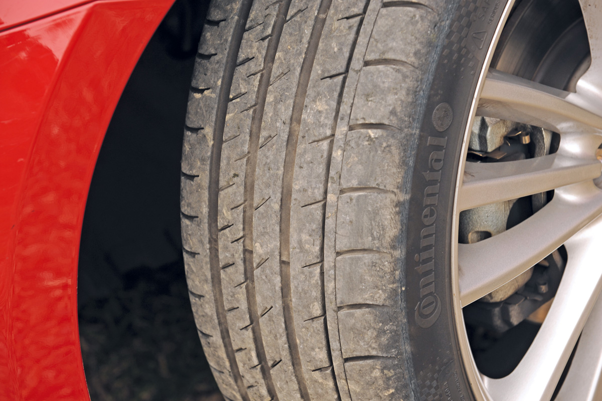 Suzuki Swift Sport wheel