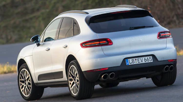 Macan rear cornering