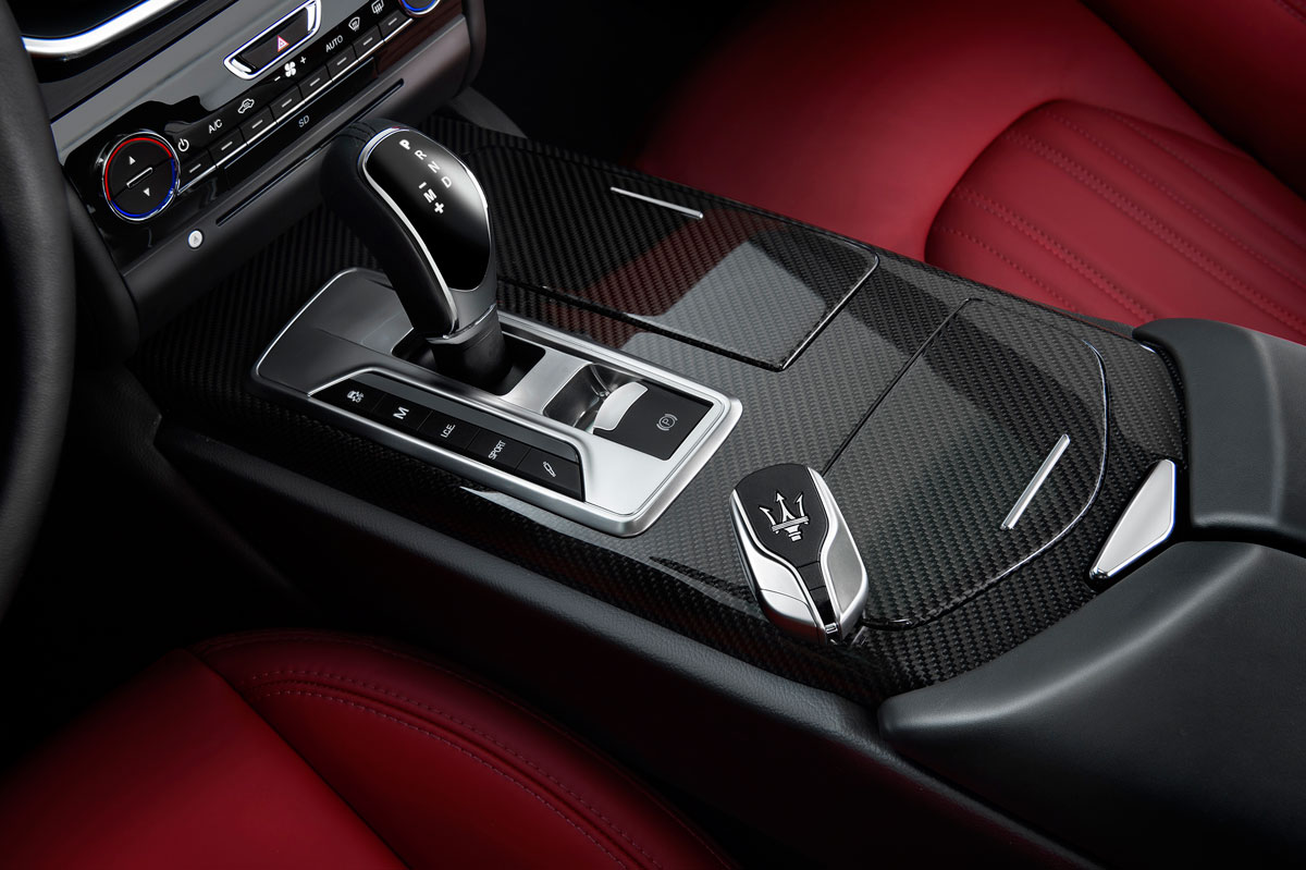 Maserati Ghibli interior