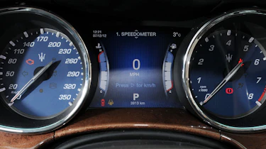 Maserati Quattroporte dials