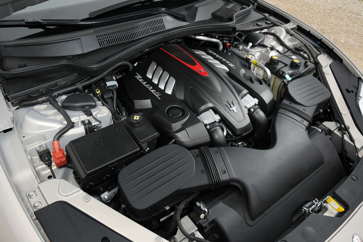 Maserati Quattroporte engine