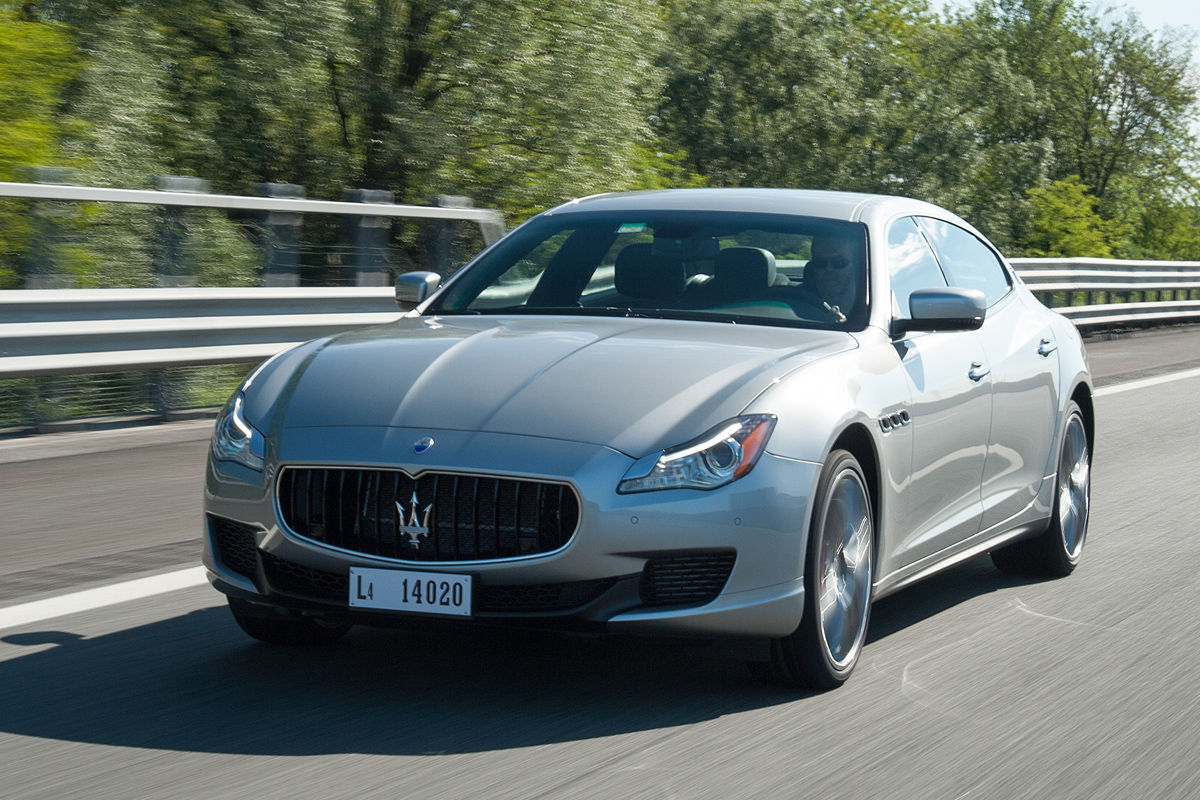 Maserati Quattroporte S front tracking