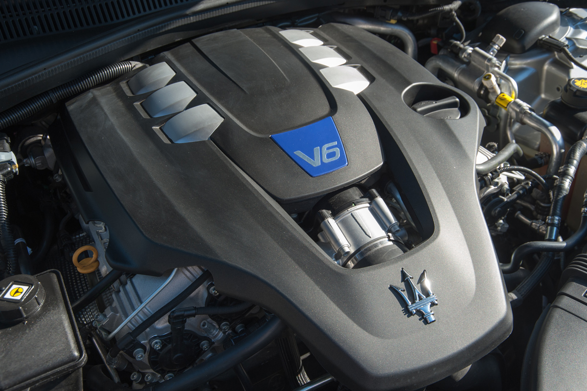 Maserati Quattroporte S engine