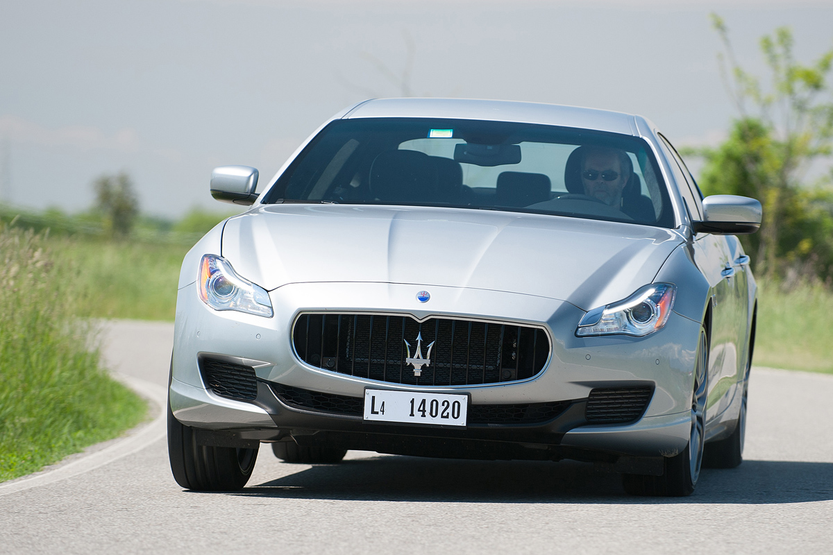 Maserati Quattroporte S front cornering