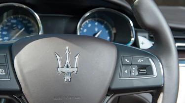Maserati Quattroporte S steering wheel