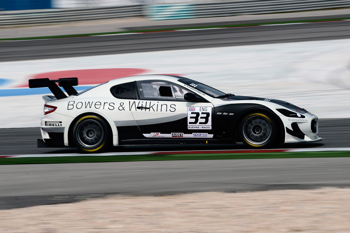 2012 Maserati Trofeo panning