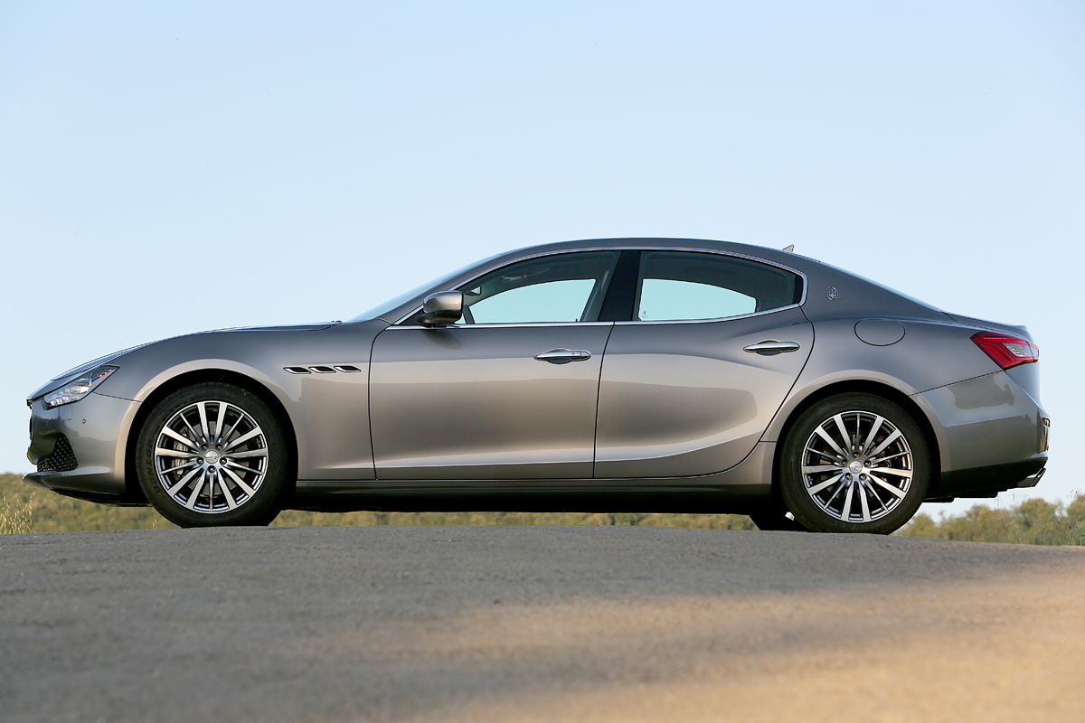 Maserati Ghibli profile 