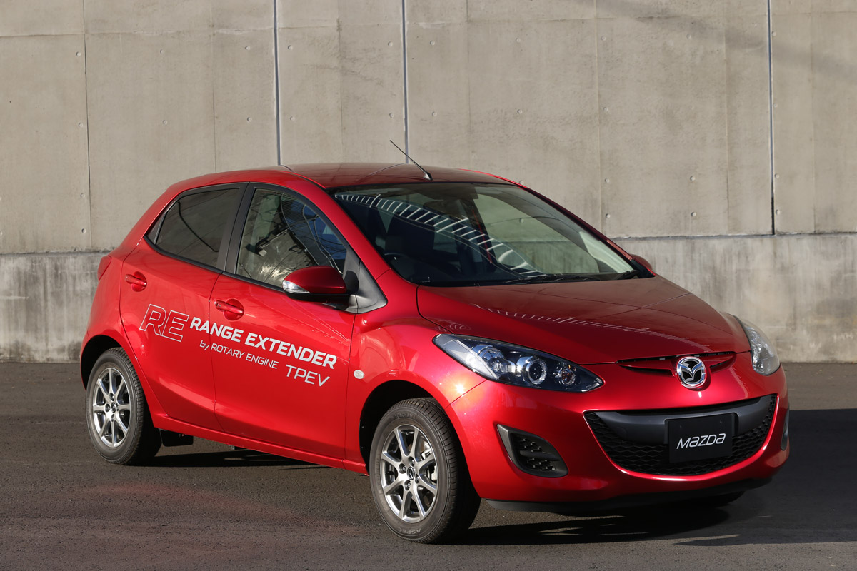 Mazda 2 EV 2013 front static