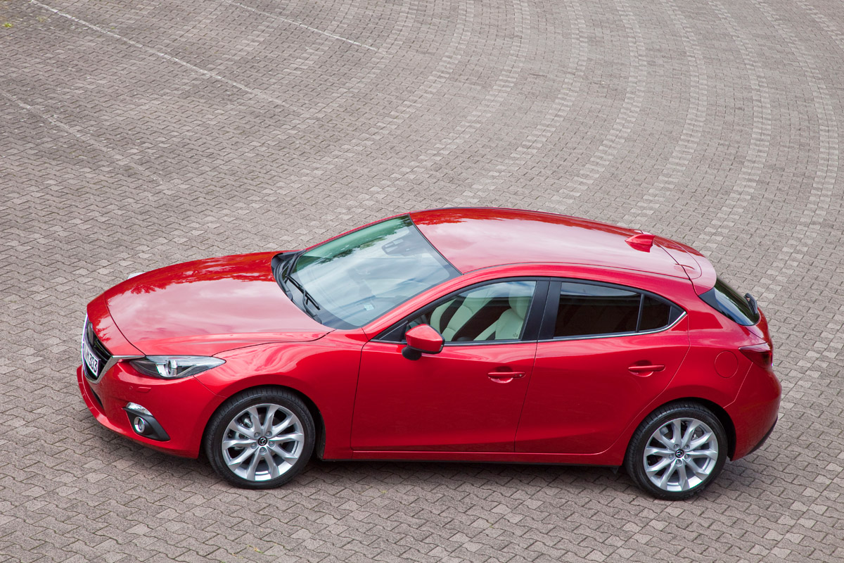 Mazda 3 profile