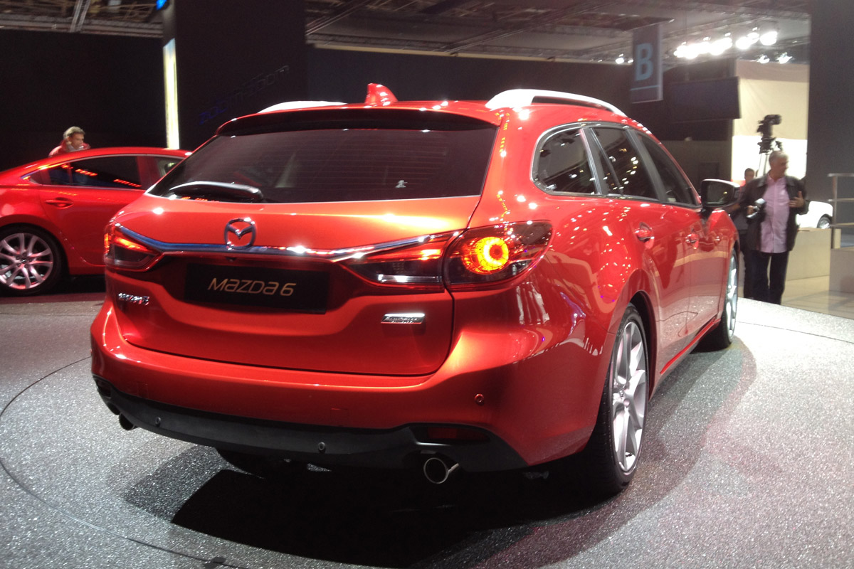Mazda 6 Tourer rear tracking