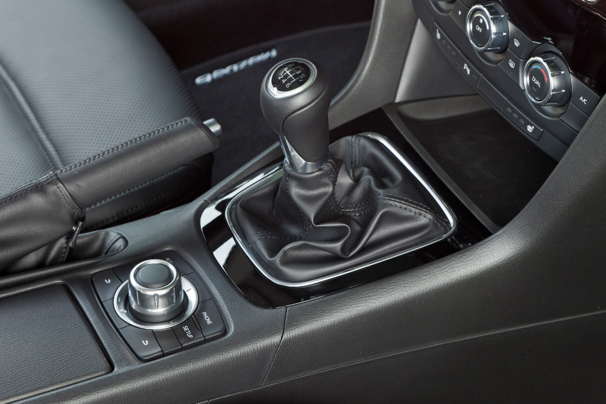 Mazda 6 Tourer gear lever