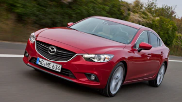 Mazda 6 saloon front tracking