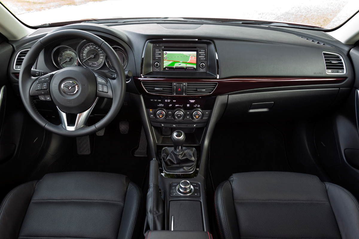 Mazda 6 saloon interior