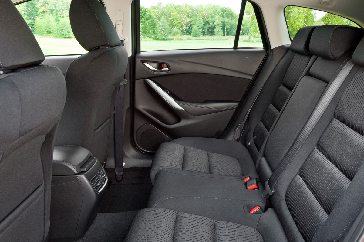 Mazda 6 2.2D rear seats