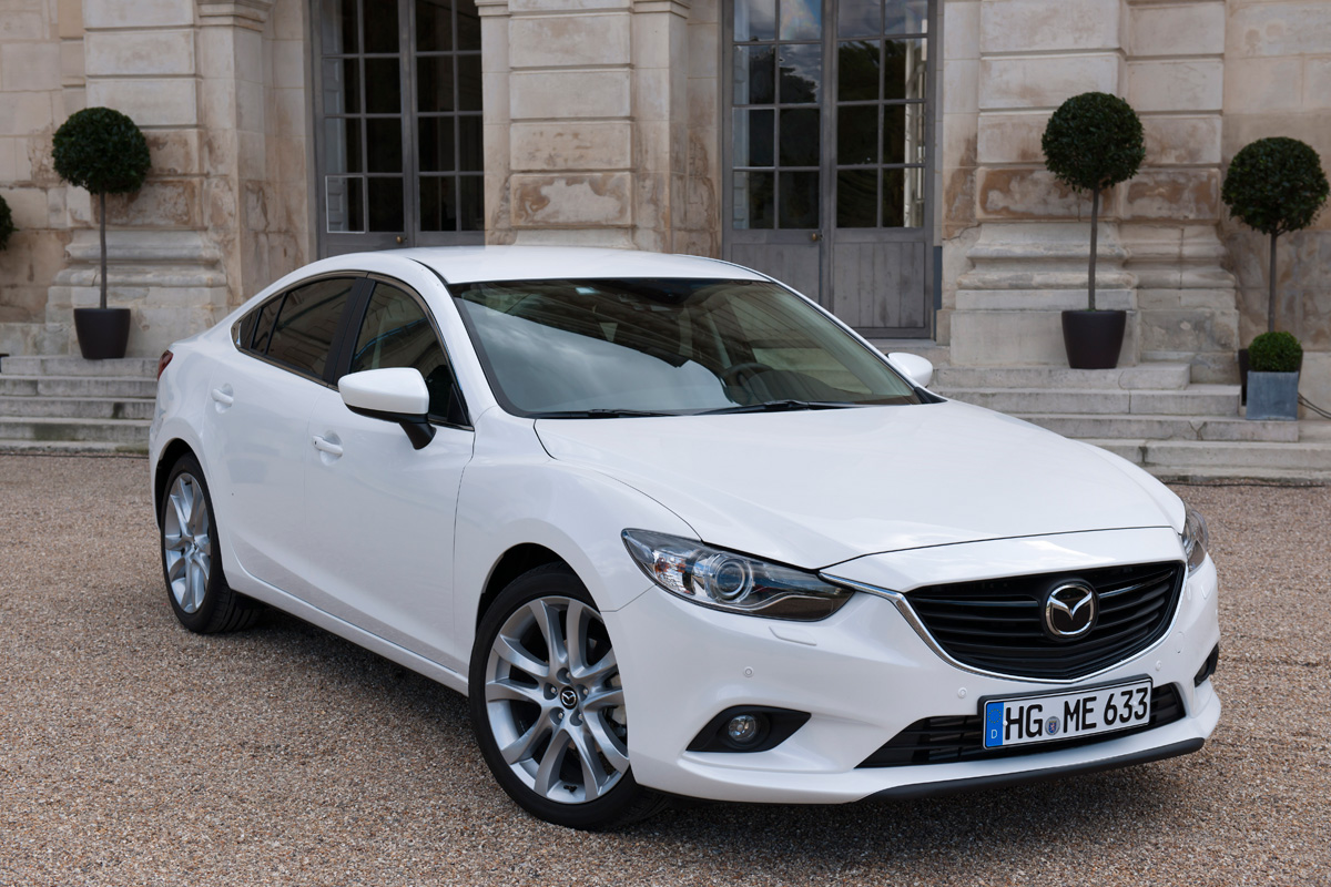 Mazda 6 saloon front detail