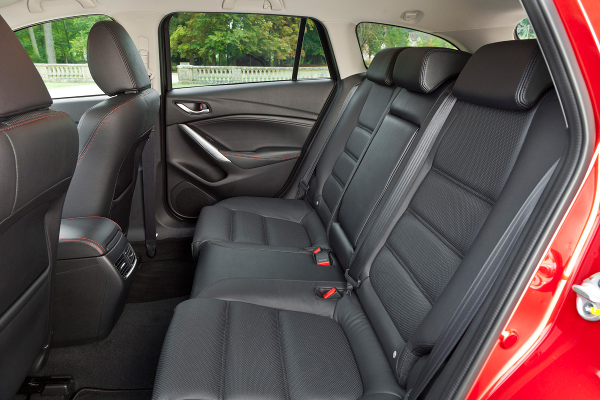 Mazda 6 saloon rear seats