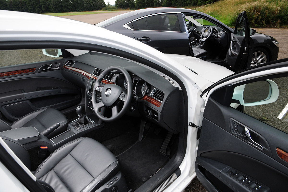 Mazda 6 vs Skoda Superb 2013 interiors
