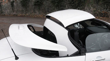 Mazda MX-5 roof mechanism