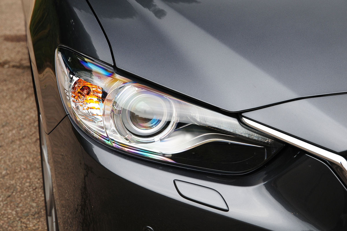 Mazda 6 saloon 2013 light