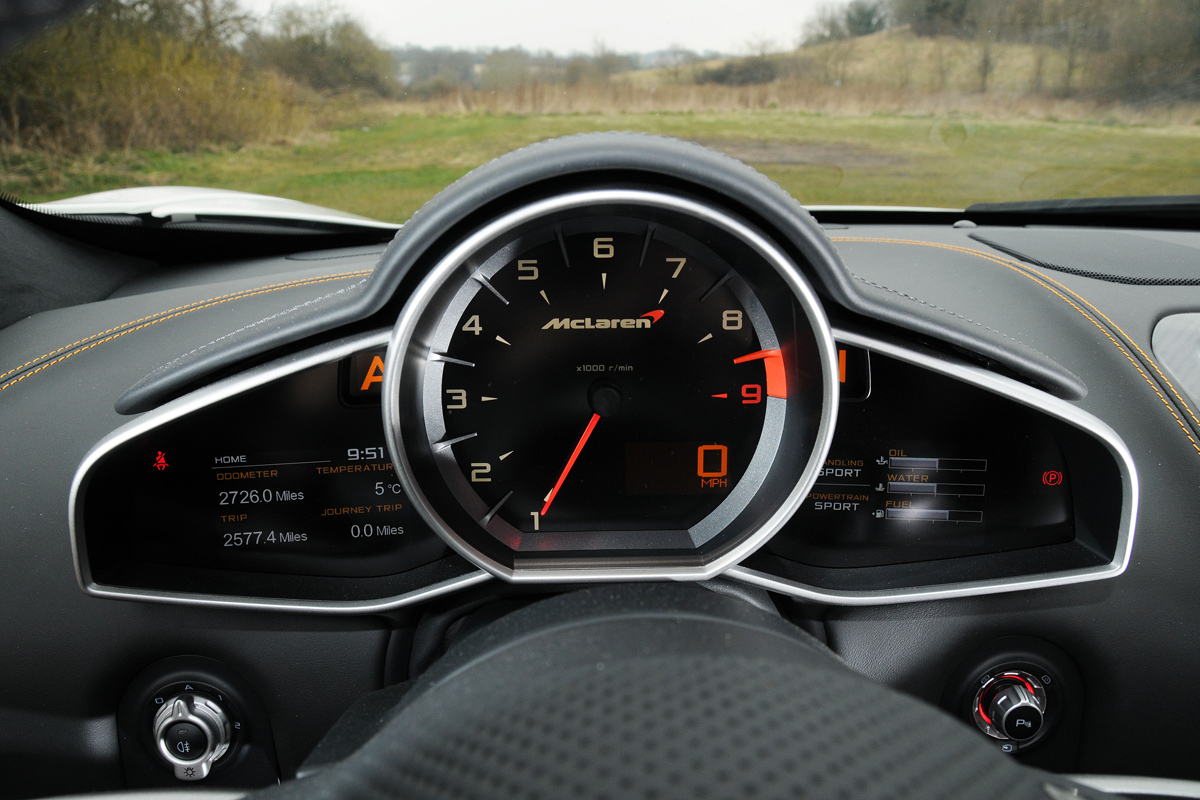 McLaren 12C Spider dials