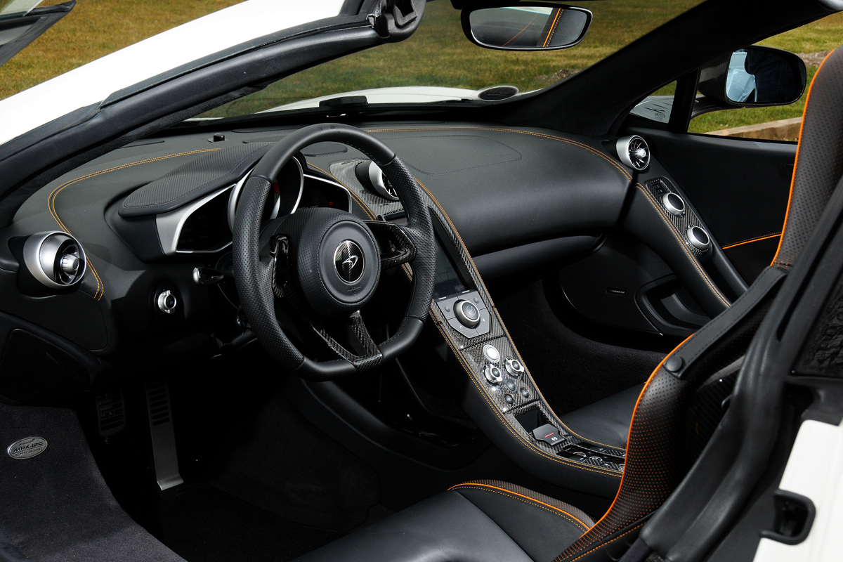 McLaren 12C Spider interior