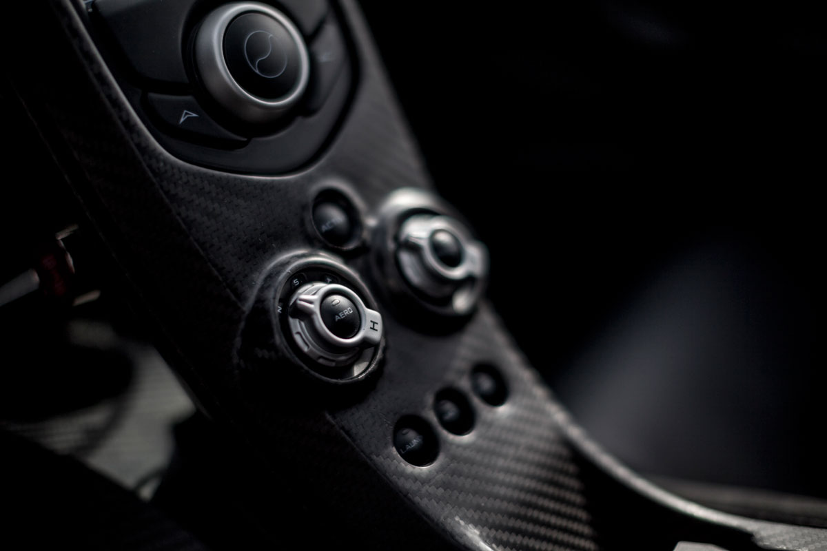 McLaren P1 interior