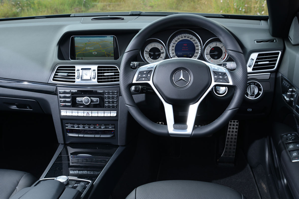 Mercedes E-Class Cabriolet dashboard