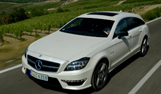 Mercedes CLS 63 AMG Shooting Brake front tracking