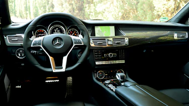 Mercedes CLS 63 AMG Shooting Brake interior