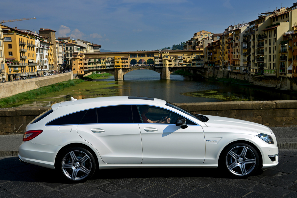 Mercedes CLS 63 AMG Shooting Brake side