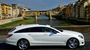 Mercedes CLS 63 AMG Shooting Brake side
