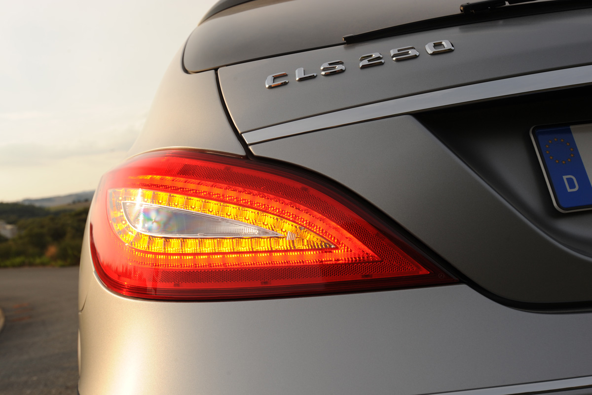 Mercedes CLS Shooting Brake light