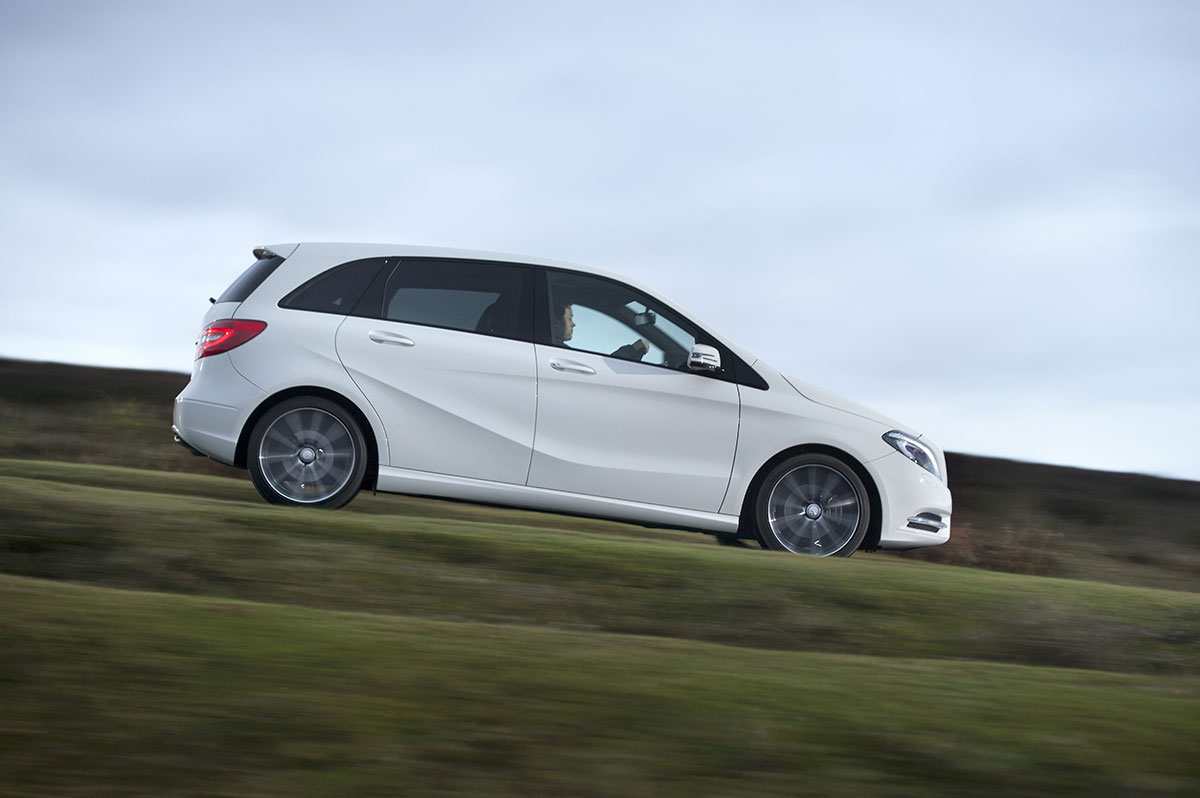 Mercedes B200 4MATIC Panning