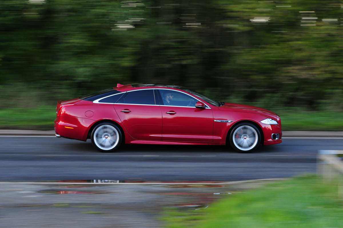 Jaguar XJR pan