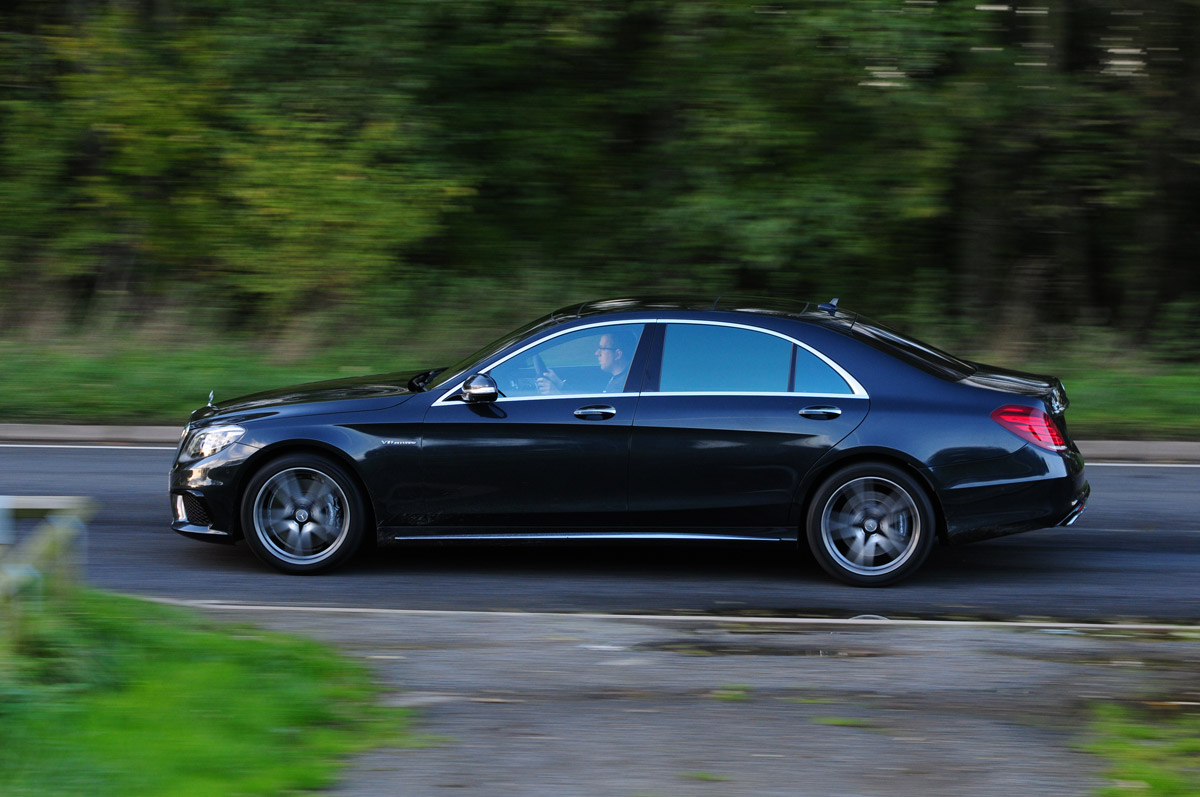 Mercedes S63 AMG pan
